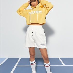 PLAYBOY PLUS SPORTS CROP HOODIE
YELLOW